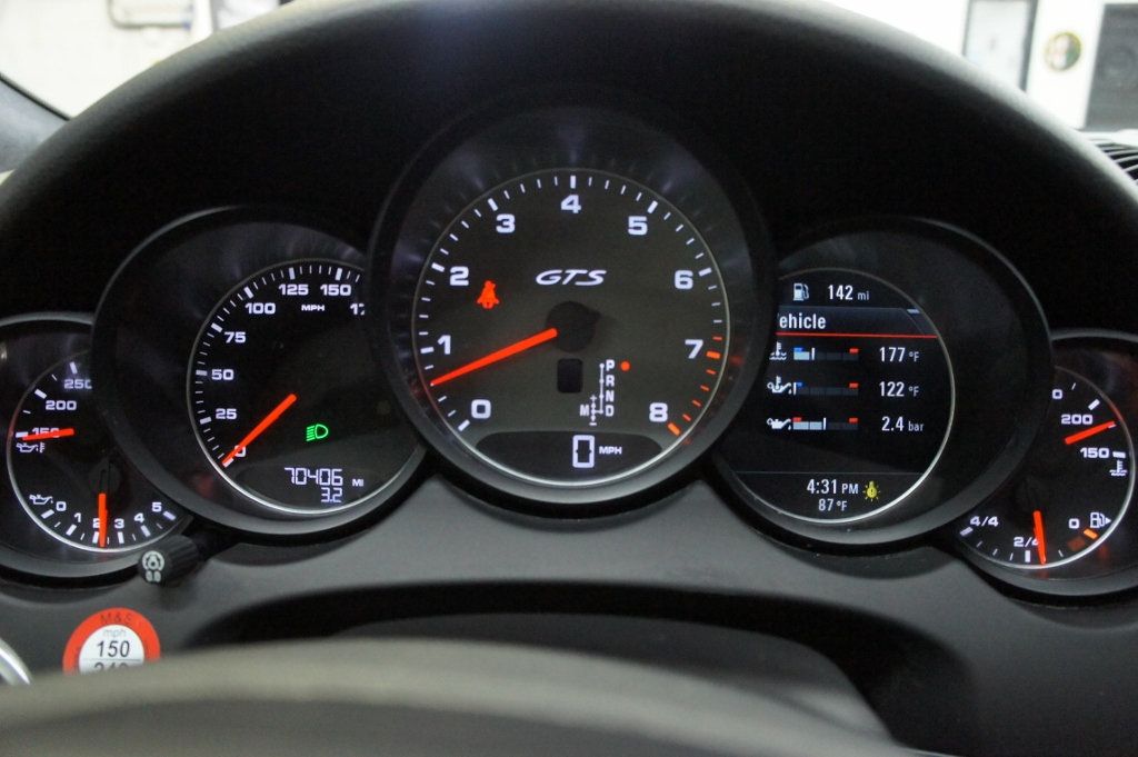 2013 Porsche Cayenne GTS - 22112658 - 28