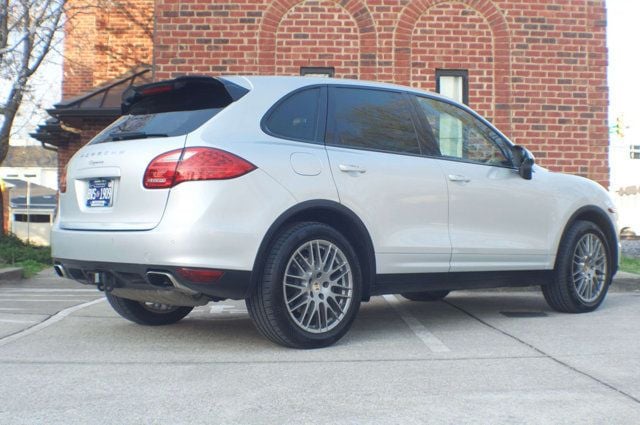2013 Porsche Cayenne Base