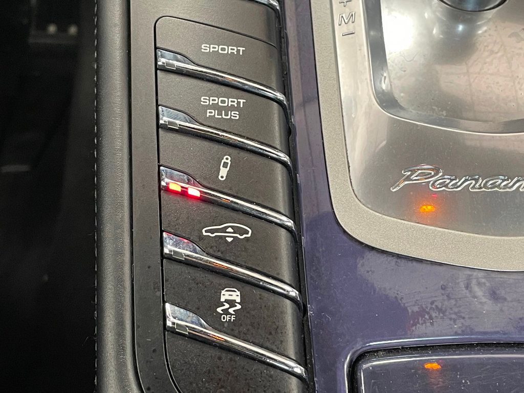 2013 Porsche Panamera 4dr Hatchback GTS - 23009250 - 36