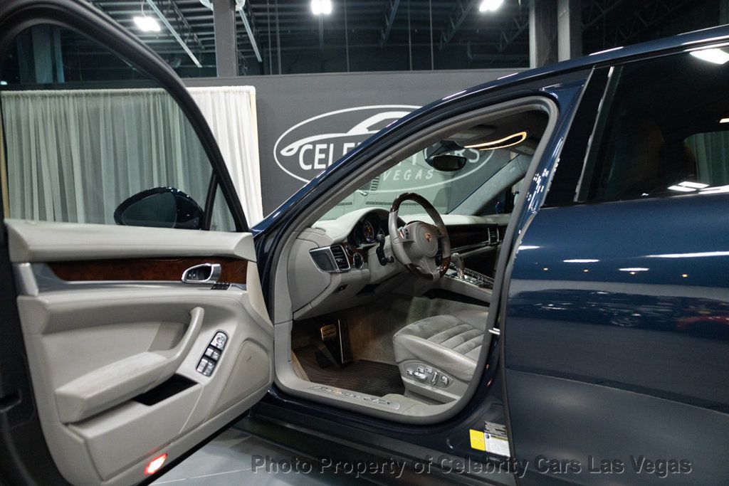 2013 Porsche Panamera 4dr Hatchback GTS - 22953934 - 1