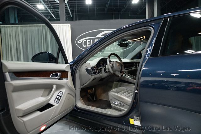 2013 Porsche Panamera 4dr Hatchback GTS - 22953934 - 1