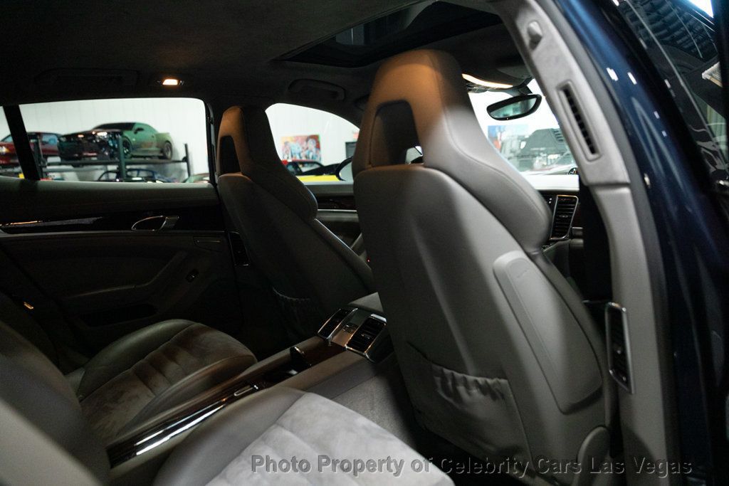 2013 Porsche Panamera 4dr Hatchback GTS - 22953934 - 29