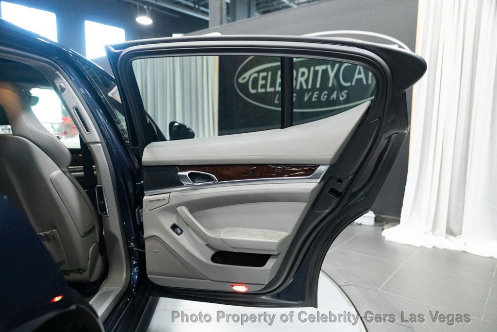 2013 Porsche Panamera 4dr Hatchback GTS - 22953934 - 32