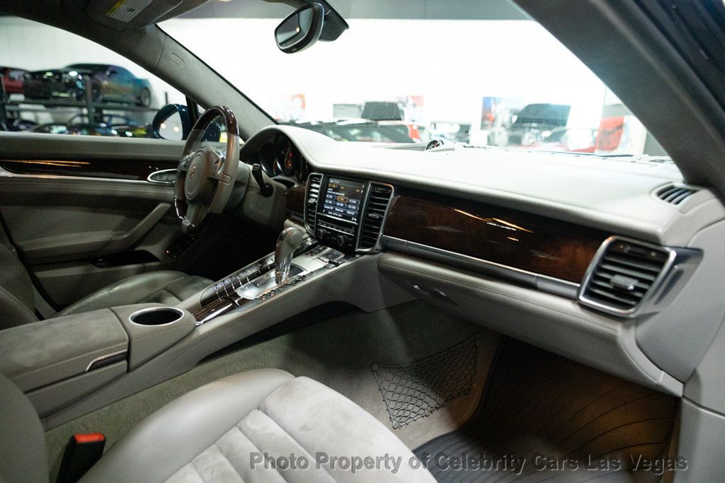 2013 Porsche Panamera 4dr Hatchback GTS - 22953934 - 33