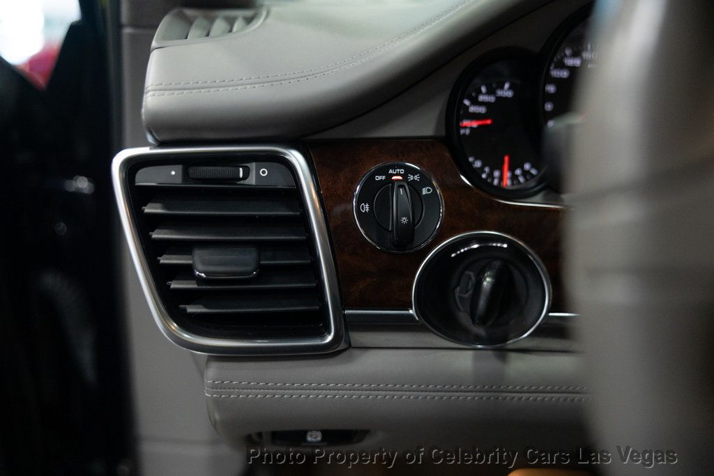 2013 Porsche Panamera 4dr Hatchback GTS - 22953934 - 43