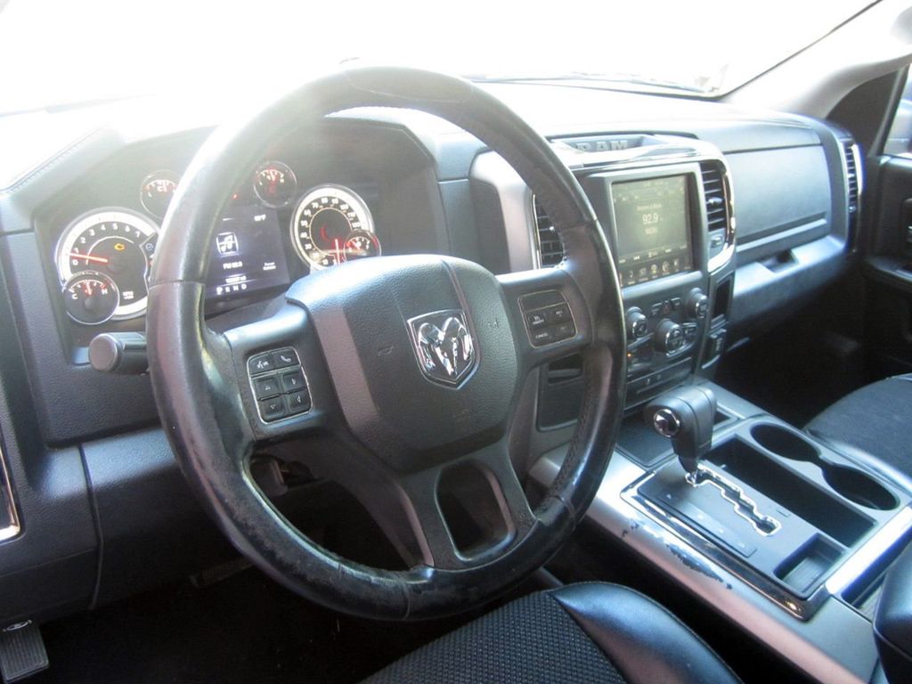 2013 Ram 1500 Sport photo 7