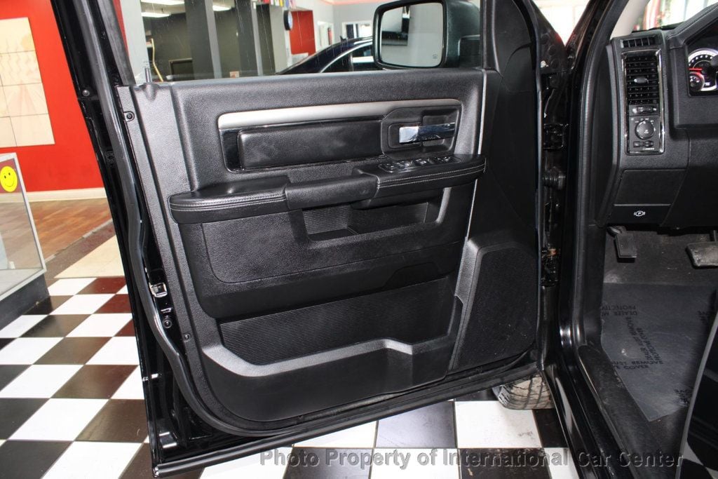 2013 Ram 1500 4WD - Clean Carfax - Just serviced!  - 22380231 - 9