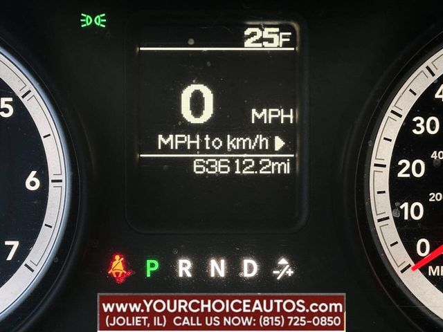 2013 Ram 1500 4WD Crew Cab 140.5" Express - 22770865 - 40