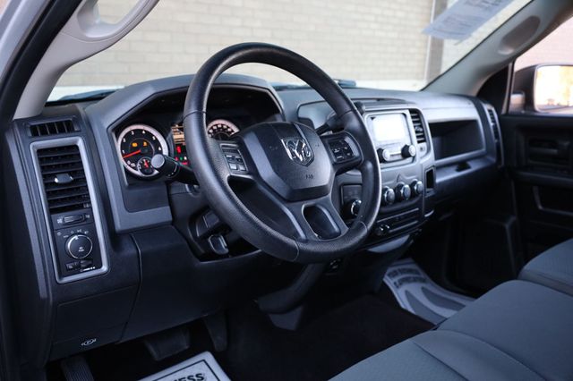 2013 Ram 1500 4WD Crew Cab 140.5" Express - 22936125 - 16