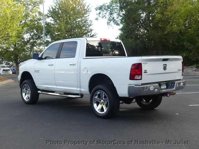2013 Ram 1500 4WD Crew Cab 140.5" SLT - 23085607 - 11