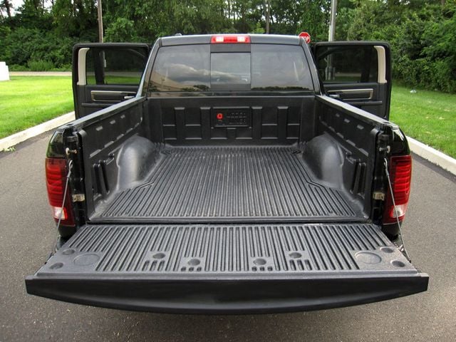 2013 Ram 1500 4WD Crew Cab 140.5" Sport - 22872987 - 31