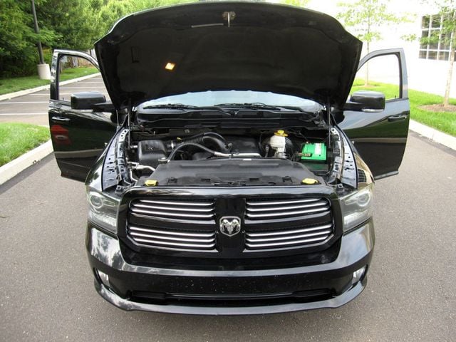 2013 Ram 1500 4WD Crew Cab 140.5" Sport - 22872987 - 32