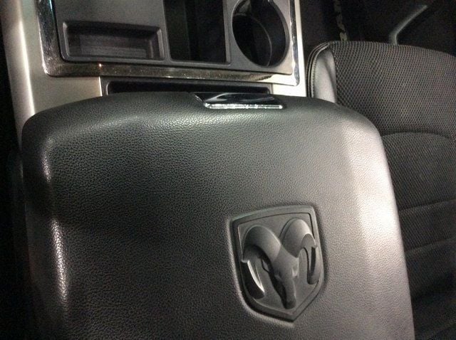 2013 Ram 1500 4WD Crew Cab 140.5" Sport - 22873060 - 17