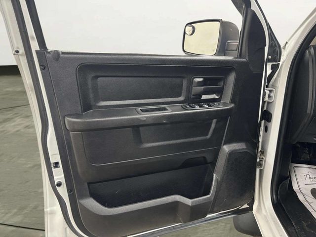 2013 Ram 1500 4WD Quad Cab 140.5" Express - 22976385 - 9