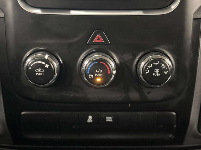 2013 Ram 1500 4WD Quad Cab 140.5" Express - 22976385 - 24