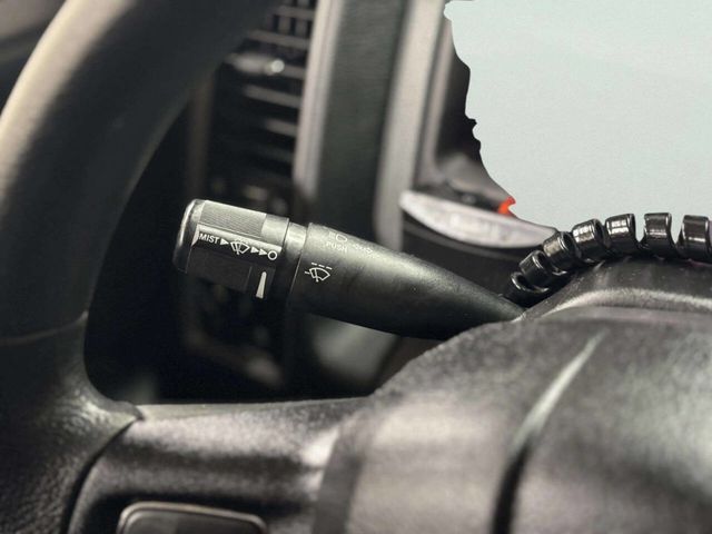 2013 Ram 1500 4WD Quad Cab 140.5" Express - 22976385 - 29