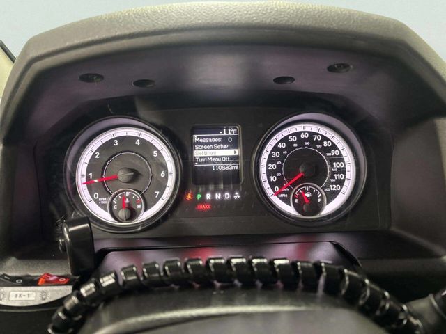 2013 Ram 1500 4WD Quad Cab 140.5" Express - 22976385 - 31