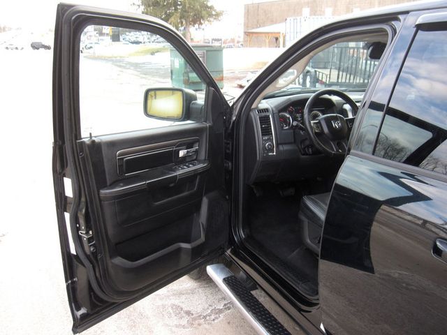 2013 Ram 1500 4WD Quad Cab 140.5" Sport - 22975623 - 16
