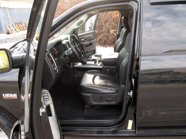 2013 Ram 1500 4WD Quad Cab 140.5" Sport - 22975623 - 17