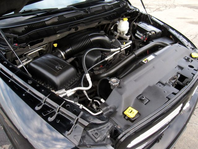 2013 Ram 1500 4WD Quad Cab 140.5" Sport - 22975623 - 32