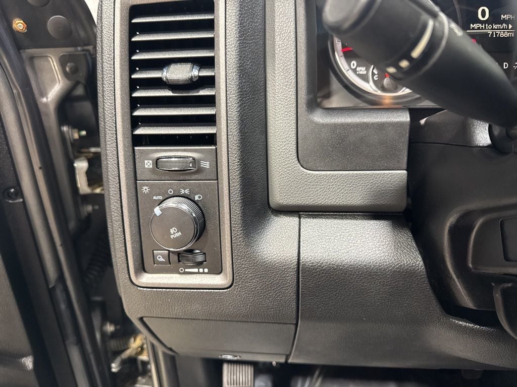 2013 Ram 1500 4WD Quad Cab 140.5" Tradesman - 22975230 - 12