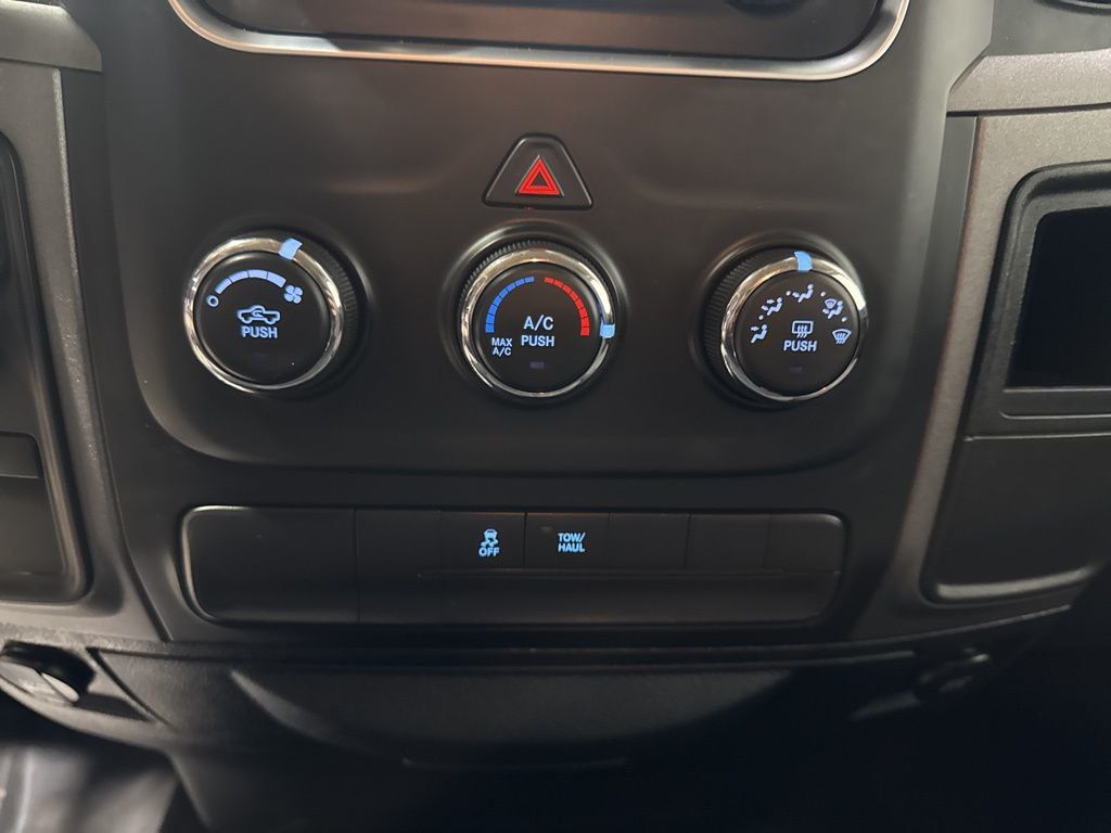 2013 Ram 1500 4WD Quad Cab 140.5" Tradesman - 22975230 - 16