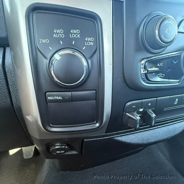 2013 Ram 1500 4WD QUAD CAB BIGHORN W/LUXURY PACKAGE - 22999026 - 32