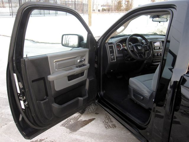 2013 Ram 1500 4WD Reg Cab 120.5" Express - 22983560 - 16