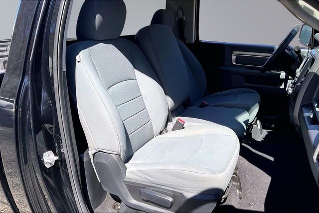 2013 Ram 1500 4WD Reg Cab 120.5" Express - 22996836 - 13