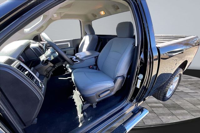 2013 Ram 1500 4WD Reg Cab 120.5" Express - 22996836 - 17