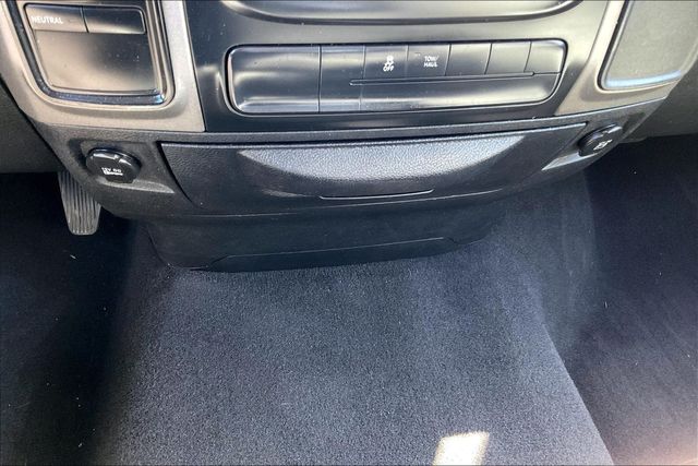 2013 Ram 1500 4WD Reg Cab 120.5" Express - 22996836 - 30