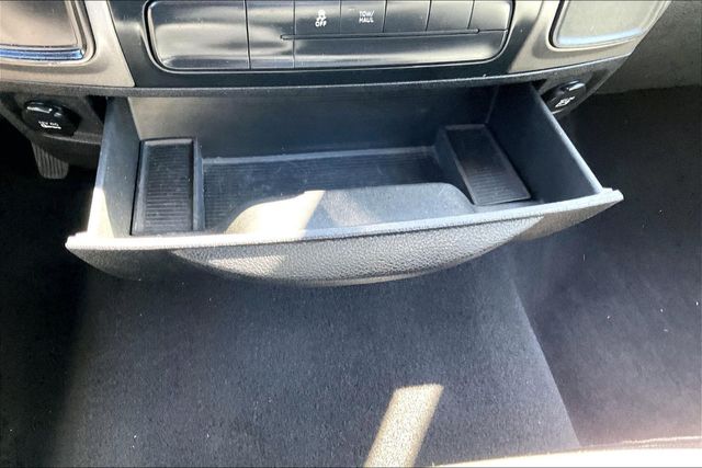 2013 Ram 1500 4WD Reg Cab 120.5" Express - 22996836 - 32