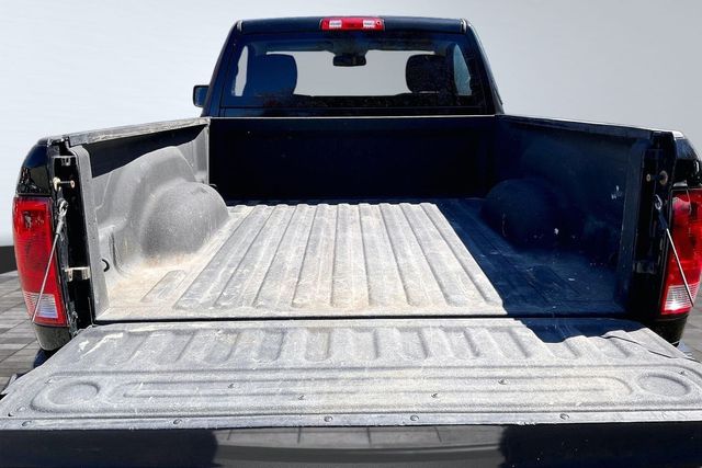 2013 Ram 1500 4WD Reg Cab 120.5" Express - 22996836 - 38