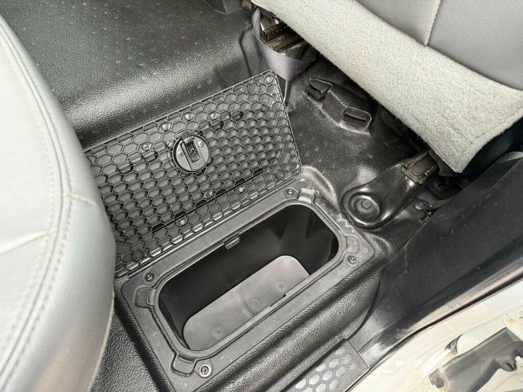 2013 Ram 2500 4WD Crew Cab 169" Tradesman - 22989740 - 20