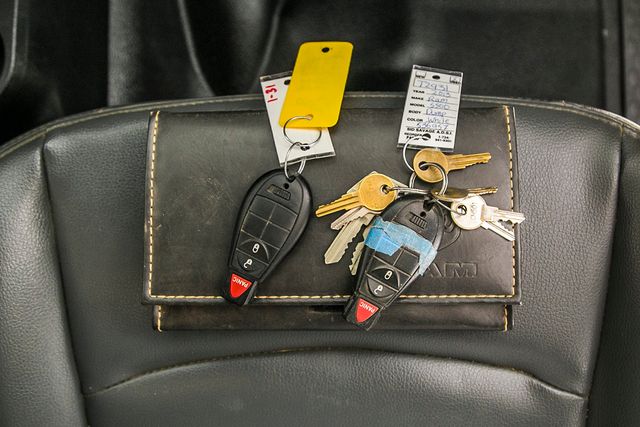 2013 Ram 5500 5500 CREW 4X4 * 6.7 CUMMINS * AISIN * 12' STAKE DUMP - 17227401 - 29