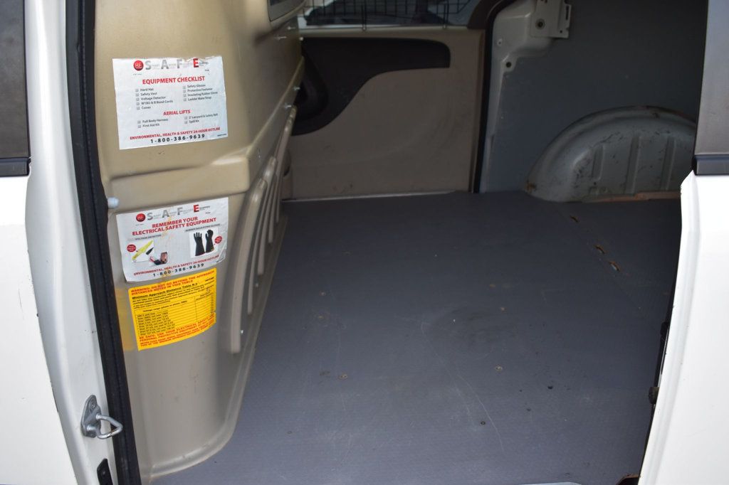 2013 Ram Cargo Van 119" WB Tradesman - 22874861 - 23