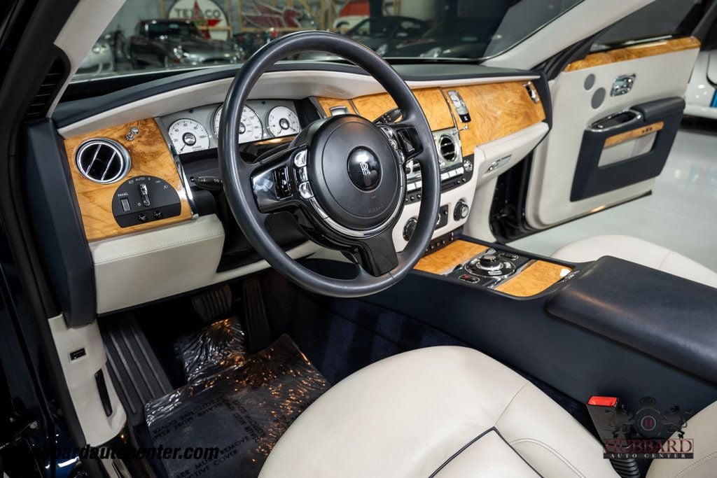 2013 Rolls-Royce Ghost 4dr Sedan - 22924118 - 16