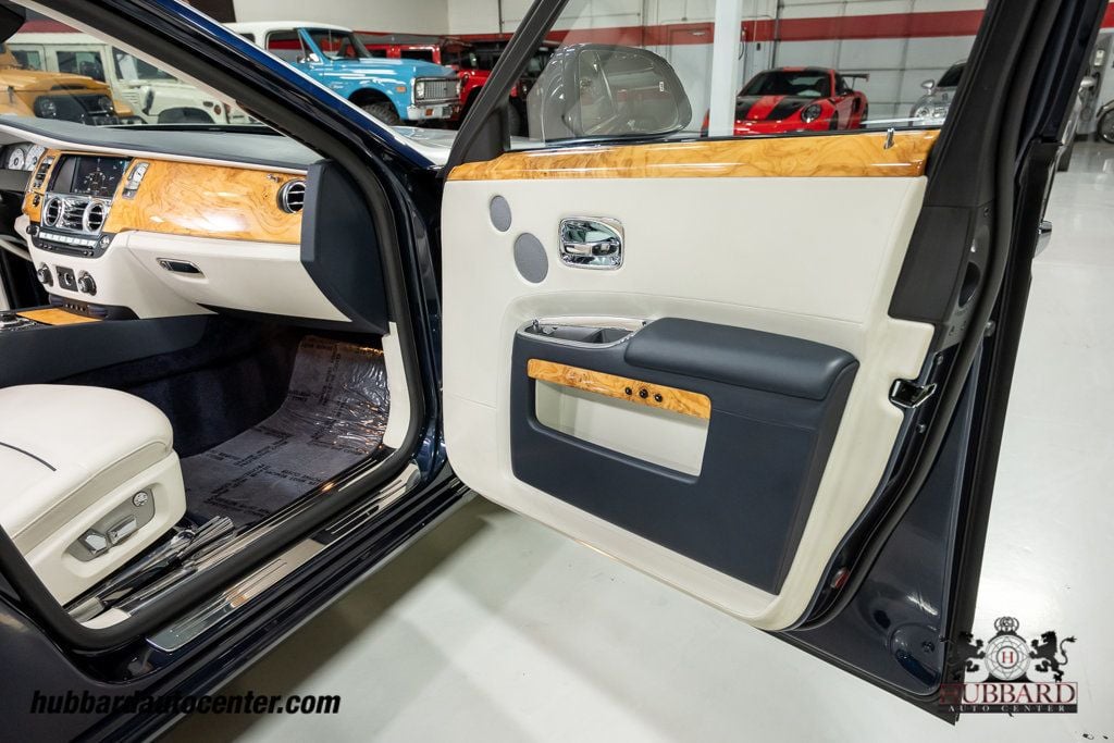 2013 Rolls-Royce Ghost 4dr Sedan - 22924118 - 24