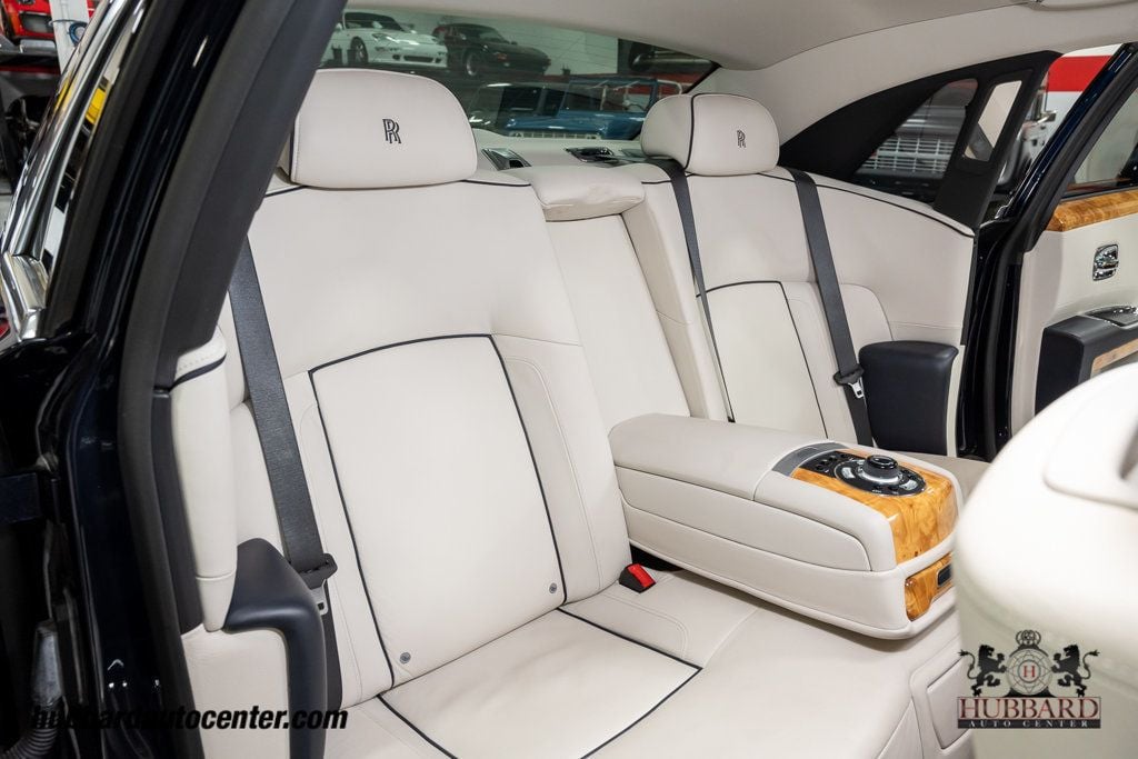 2013 Rolls-Royce Ghost 4dr Sedan - 22924118 - 29