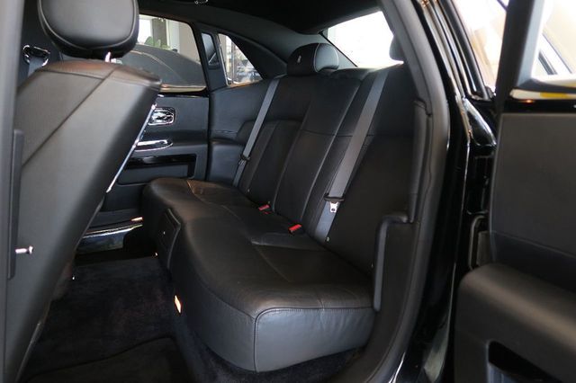 2013 Rolls-Royce Ghost 4dr Sedan - 19964923 - 32