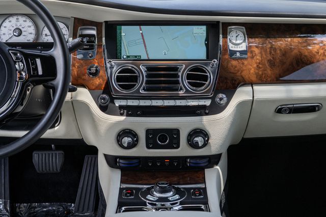 2013 Rolls-Royce Ghost 4dr Sedan - 23070878 - 17