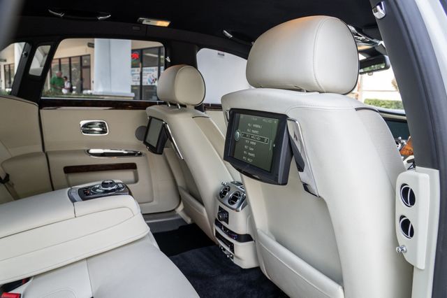 2013 Rolls-Royce Ghost 4dr Sedan - 23070878 - 24