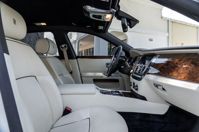 2013 Rolls-Royce Ghost 4dr Sedan - 23070878 - 27