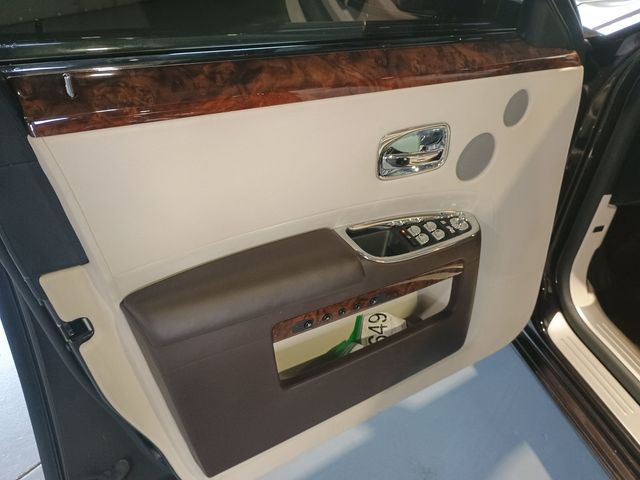 2013 Rolls-Royce Ghost 4dr Sedan Clean Carfax - 23020426 - 15