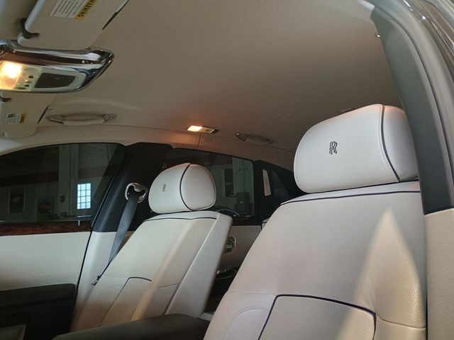 2013 Rolls-Royce Ghost 4dr Sedan Clean Carfax - 23020426 - 19