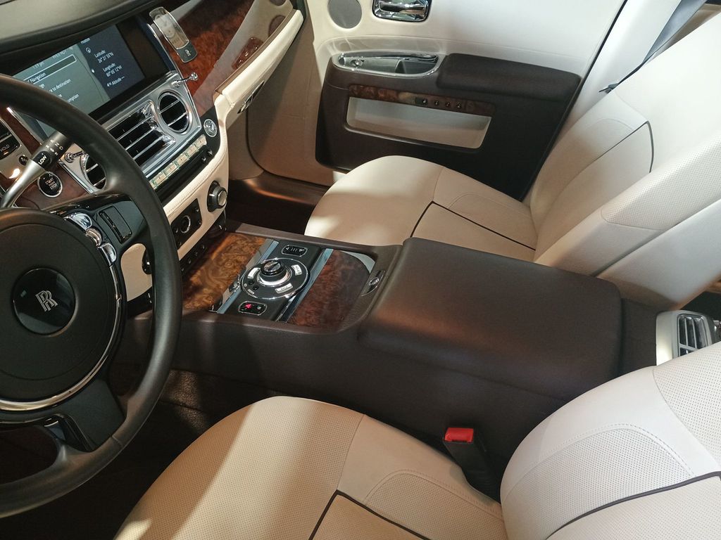 2013 Rolls-Royce Ghost 4dr Sedan Clean Carfax - 23020426 - 22