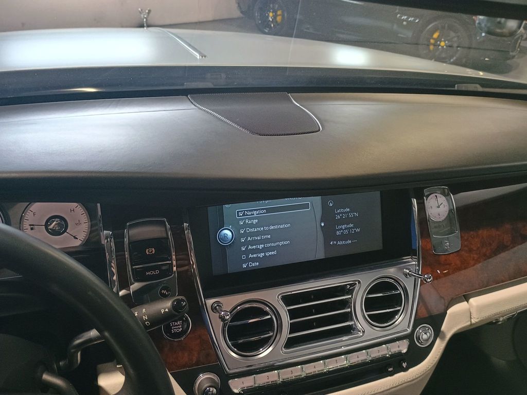 2013 Rolls-Royce Ghost 4dr Sedan Clean Carfax - 23020426 - 25