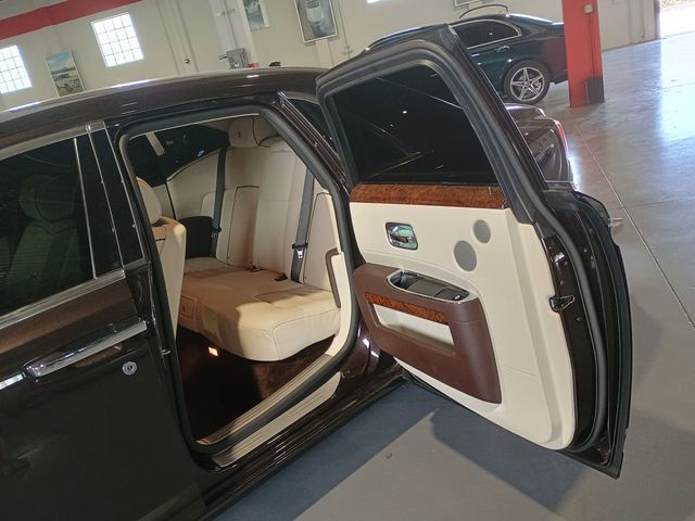 2013 Rolls-Royce Ghost 4dr Sedan Clean Carfax - 23020426 - 33