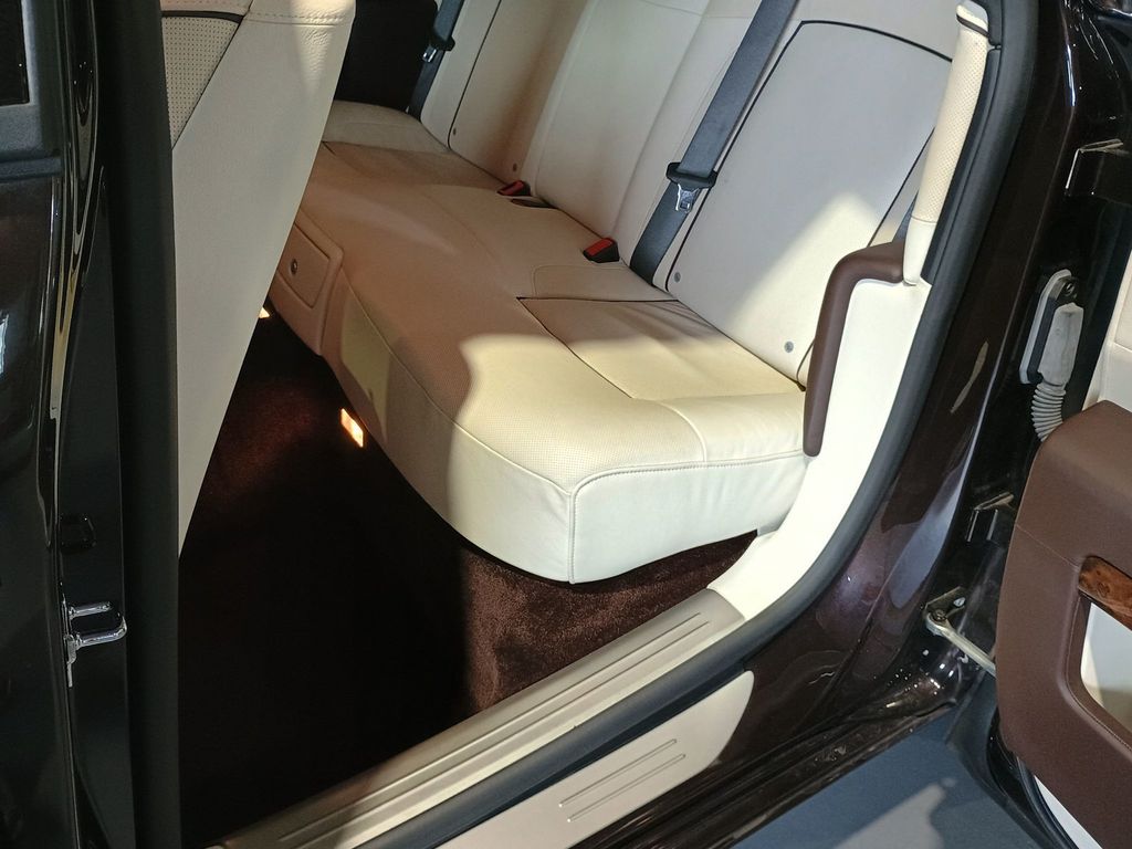 2013 Rolls-Royce Ghost 4dr Sedan Clean Carfax - 23020426 - 35