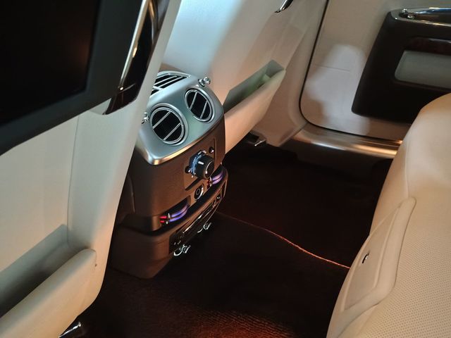 2013 Rolls-Royce Ghost 4dr Sedan Clean Carfax - 23020426 - 37